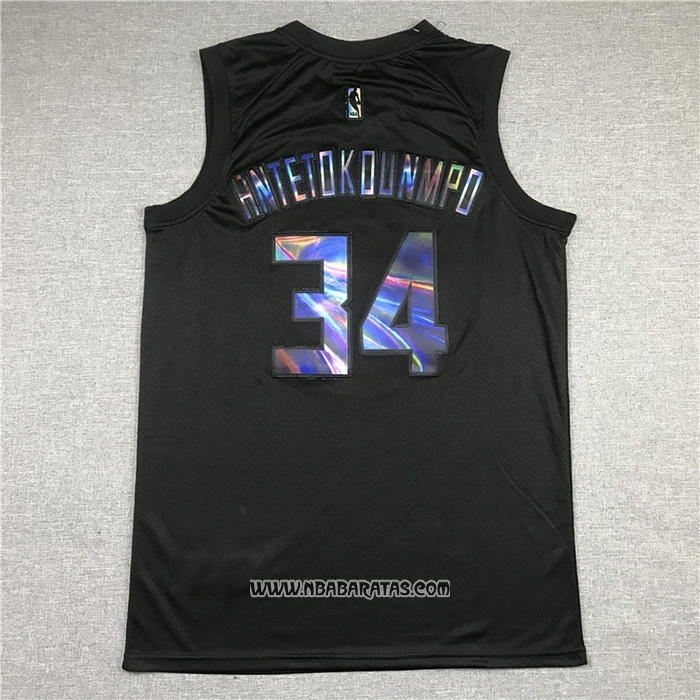 Camiseta Milwaukee Bucks Giannis Antetokounmpo #34 Iridescent Logo Negro